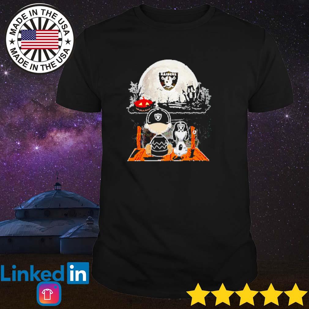 Charlie Brown And Snoopy Watching Oakland Raiders Halloween T-Shirt